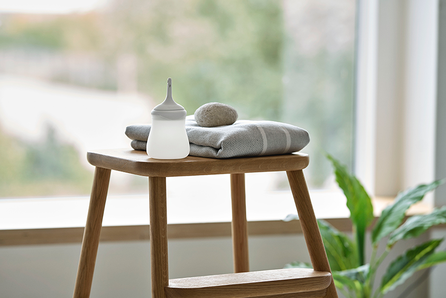 Qufora Irrisedo MiniGo standing in a bathroom setting