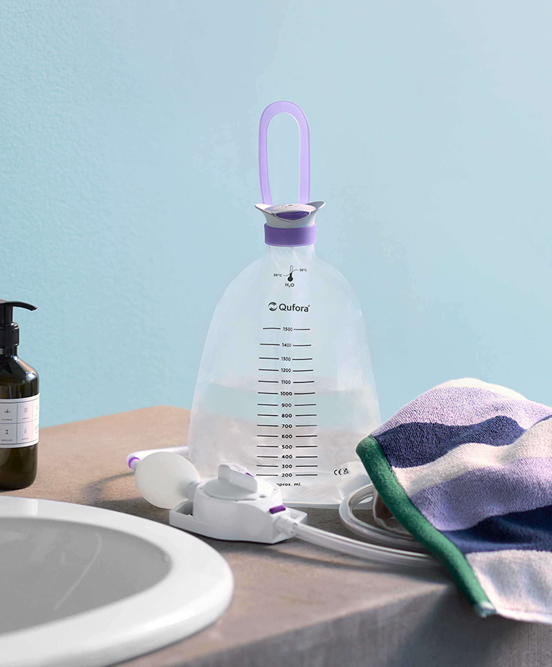 Qufora Klick campaign bathroom